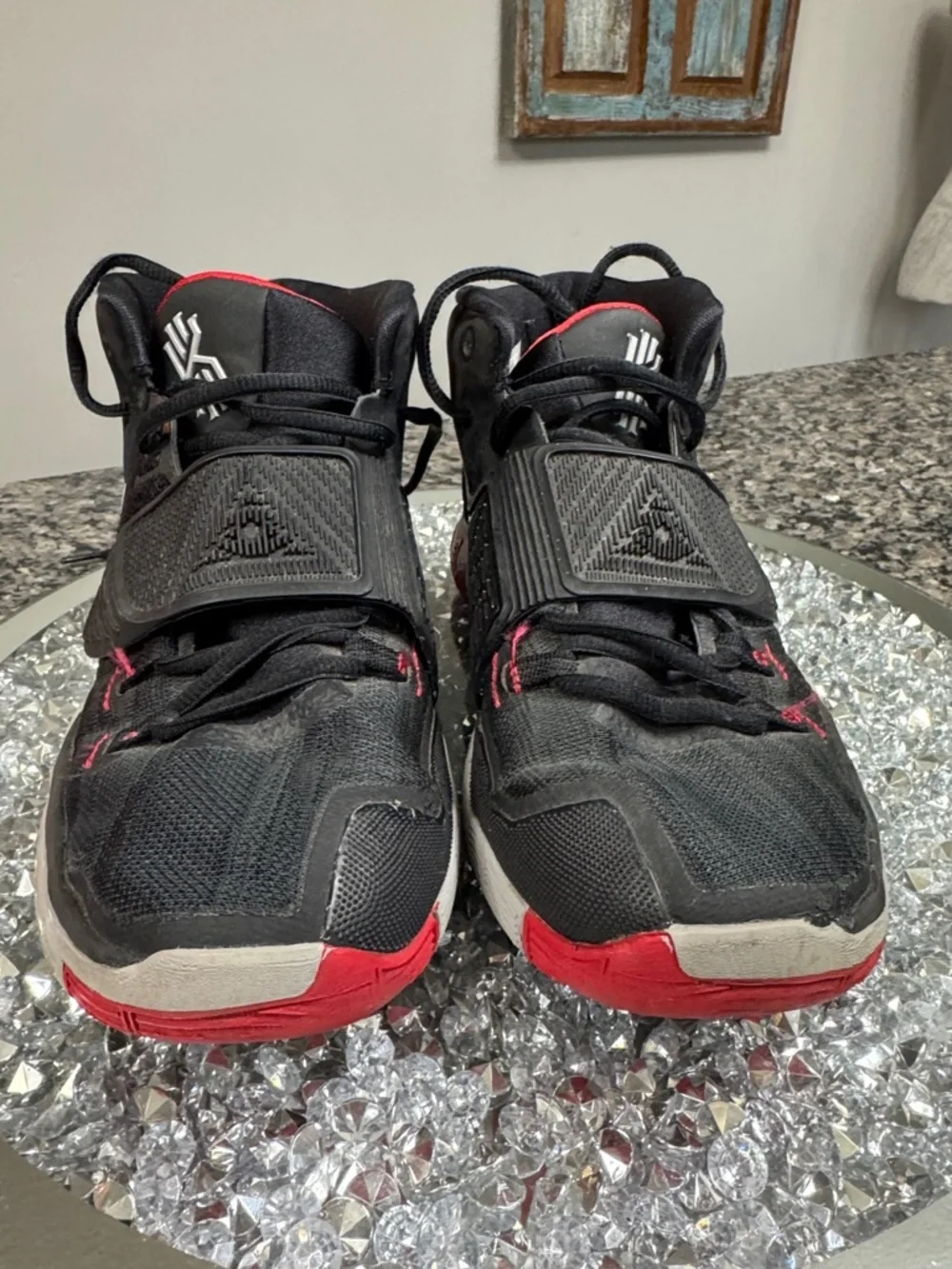 Nike Kyrie 6 bred Black and Red High-Top Basketball Sneakers 6Y